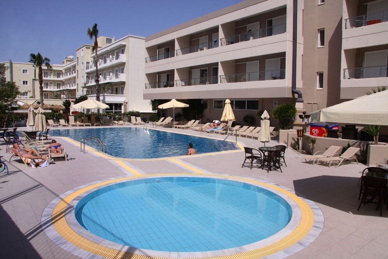 Отель Agela Hotel 3*